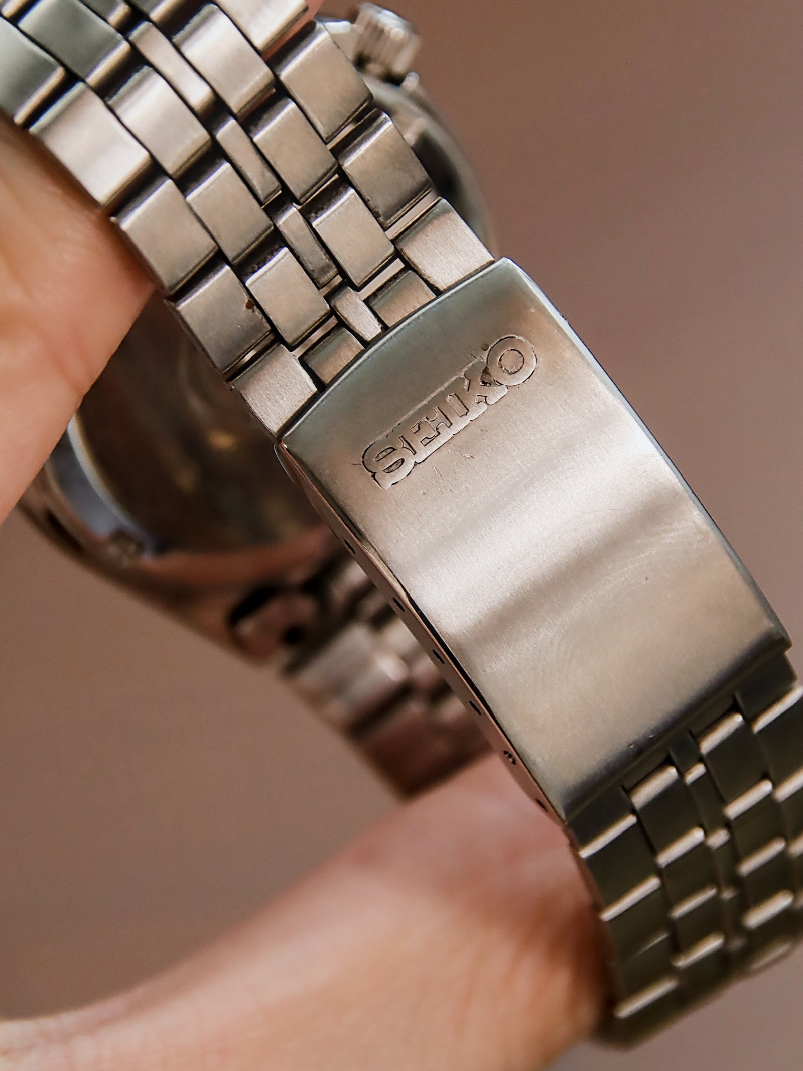 Vintage Seiko SilverWave white dial quartz watch, additional view 4