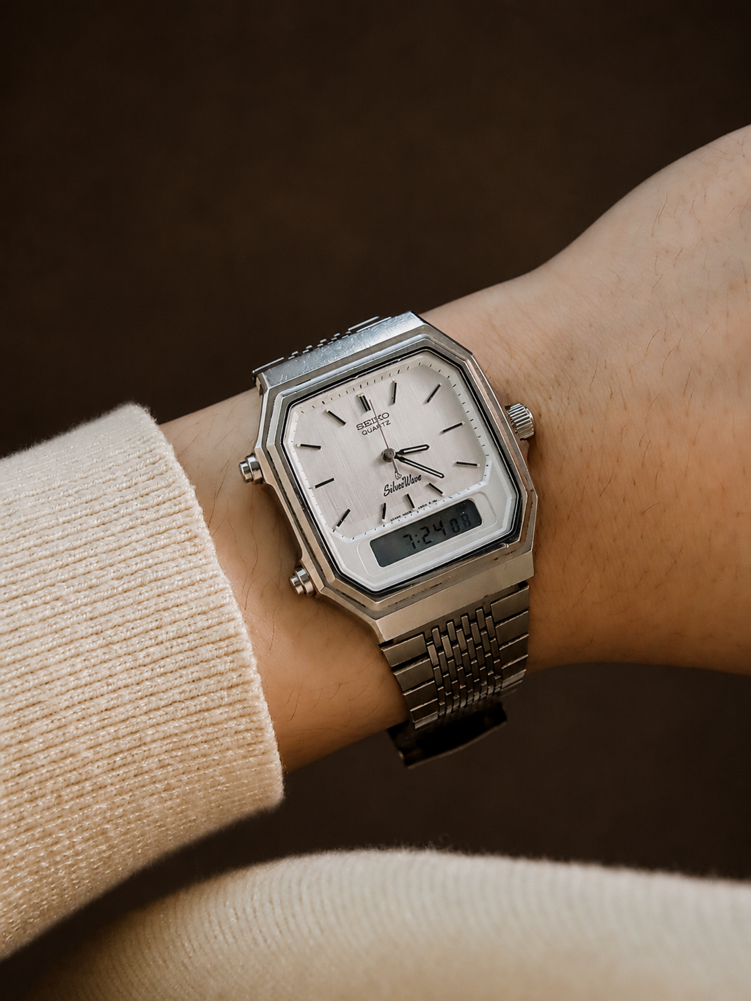 Vintage Seiko SilverWave analog-digital quartz watch, additional view 5