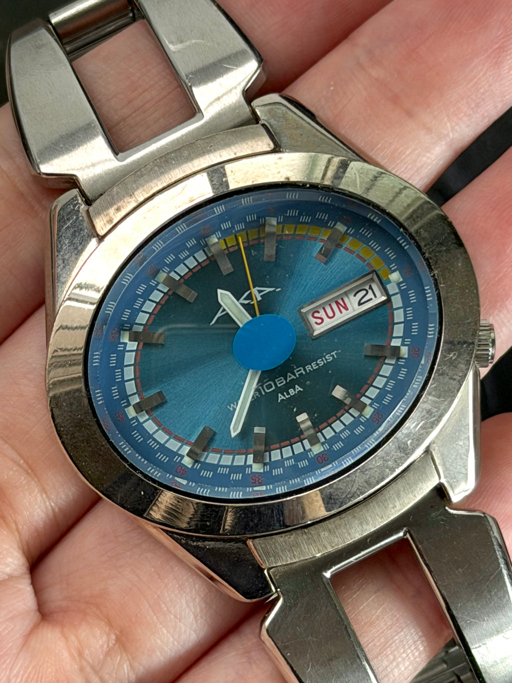 RARE Seiko AKA Alba Water 10 BAR Resist Vintage Watch (Blue Dial)