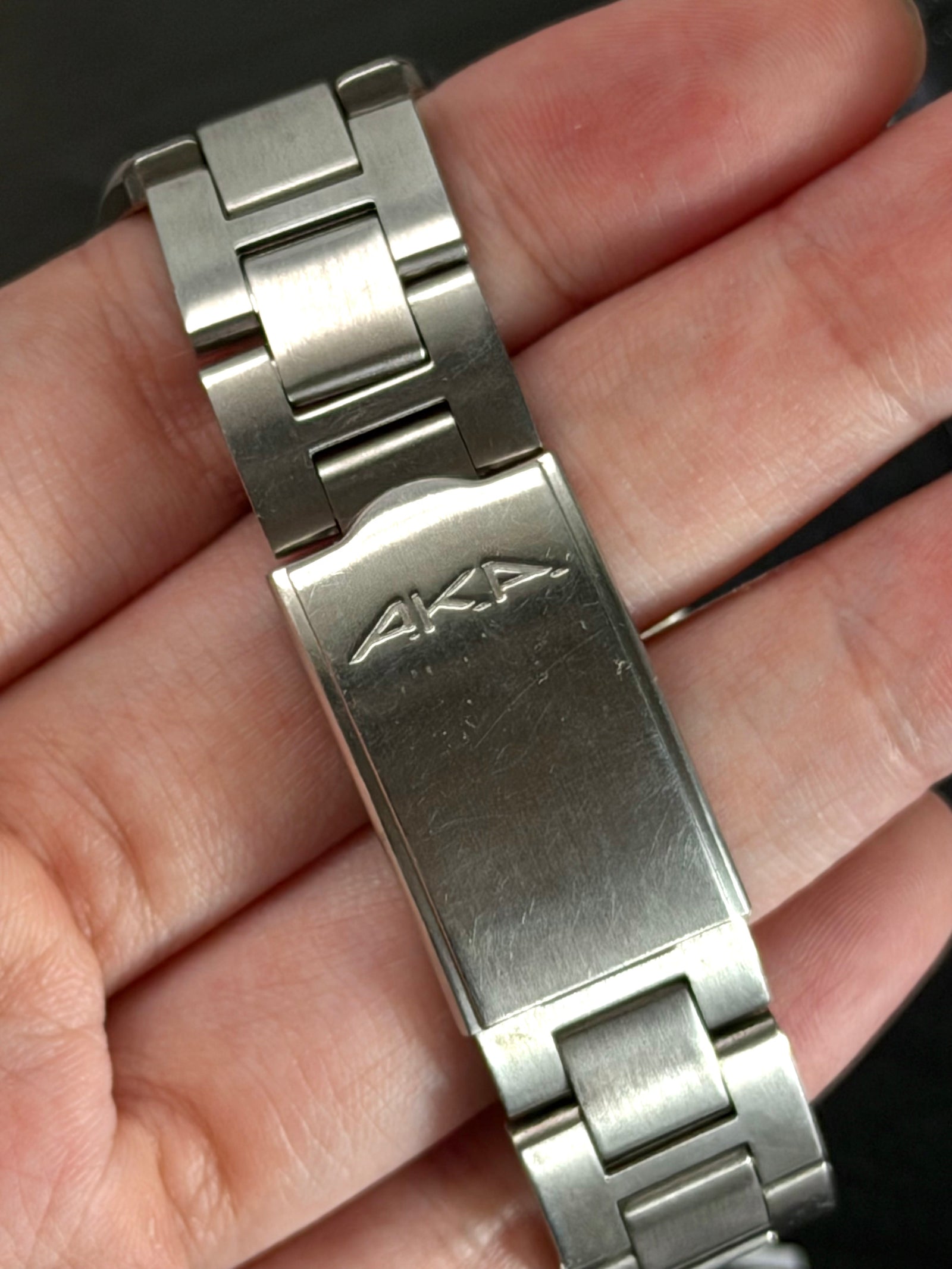 Vintage Seiko AKA Alba blue dial quartz watch, additional view 6