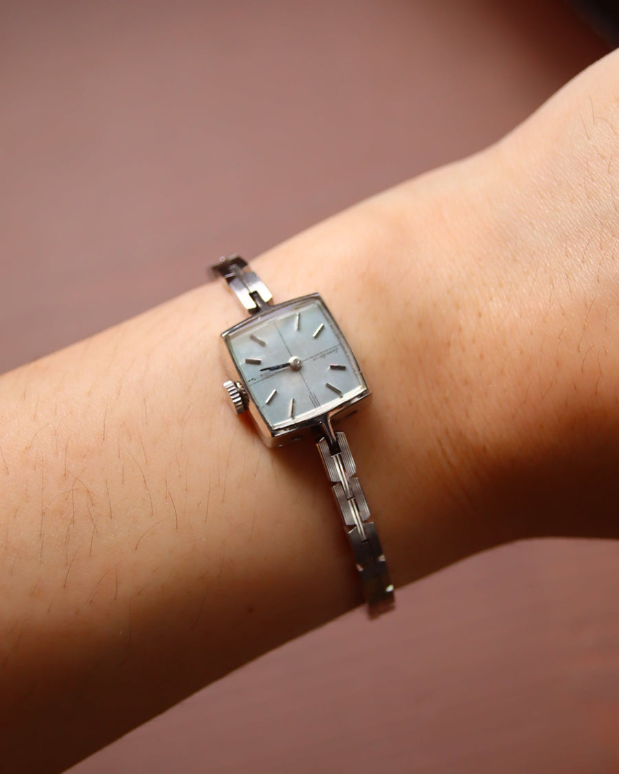 1970s Seiko Solar 21-jewel ladies mechanical watch product photo