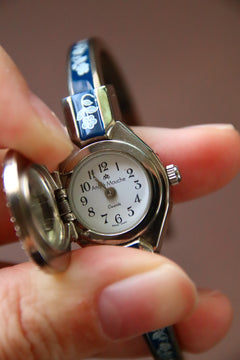 Vintage André Mouche Peekaboo Floral Bangle Quartz Watch thumbnail 5