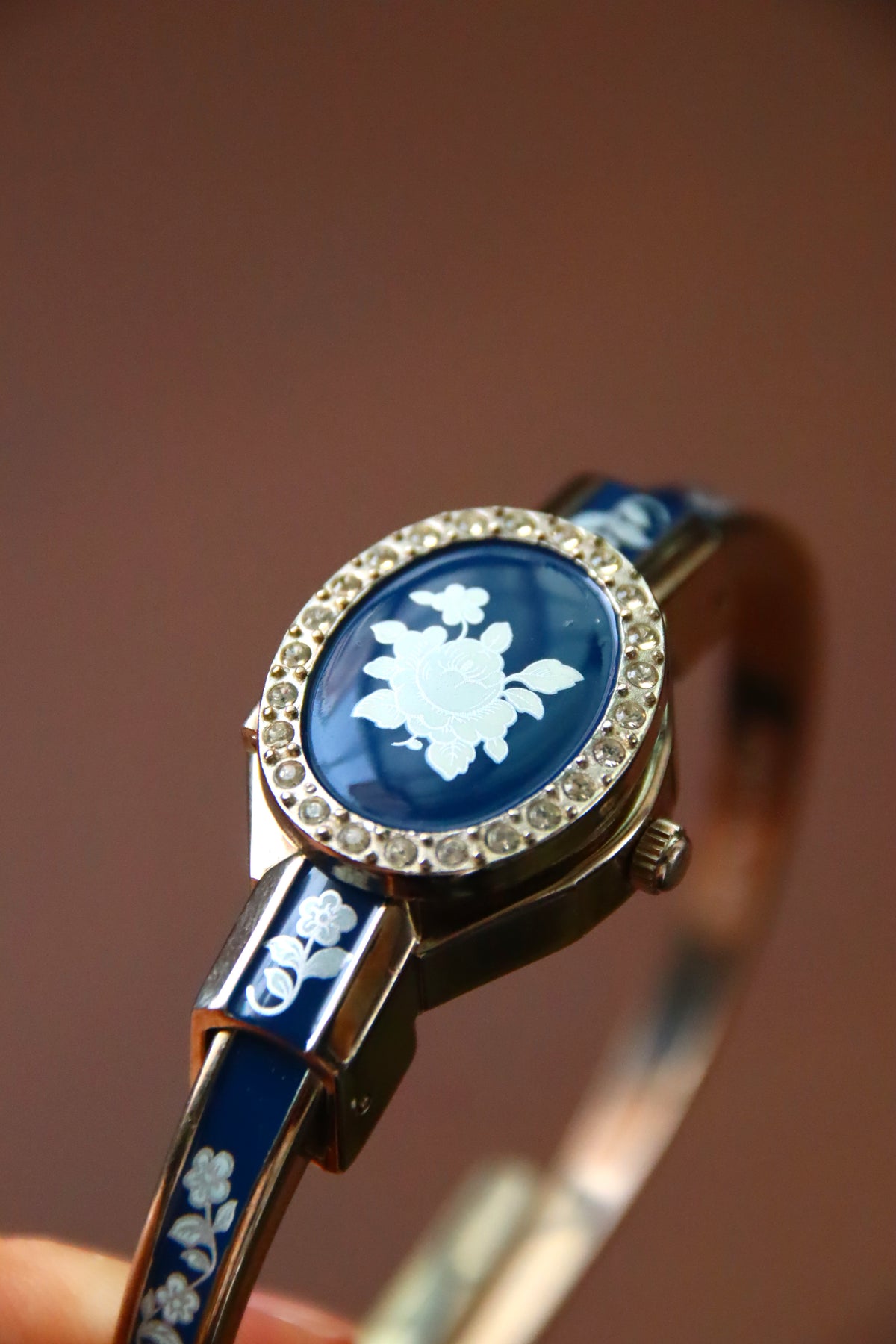 Vintage André Mouche Peekaboo Floral Bangle Quartz Watch product image 8