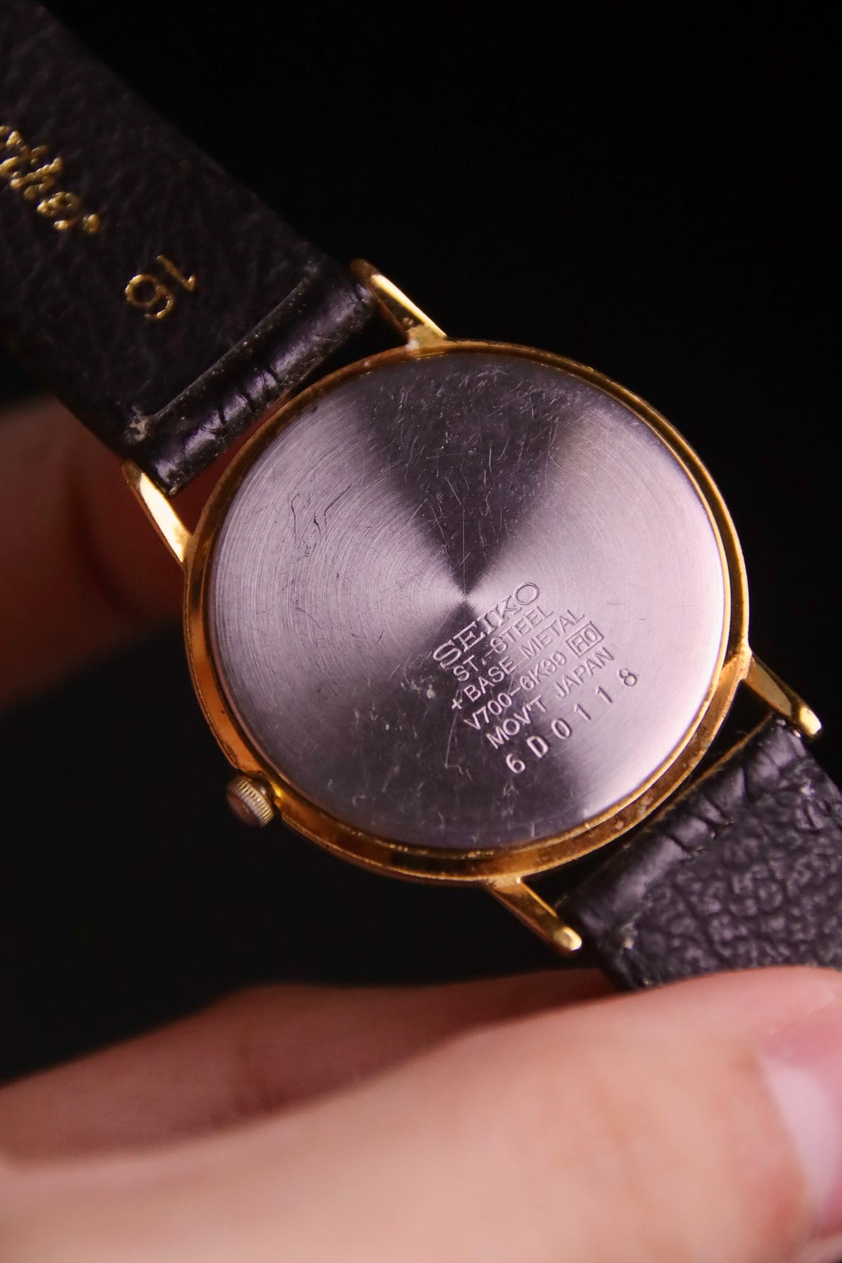 RARE Seiko Floral Dial Gold-Tone Quartz Vintage Watch 1N00-0D59 product image 4