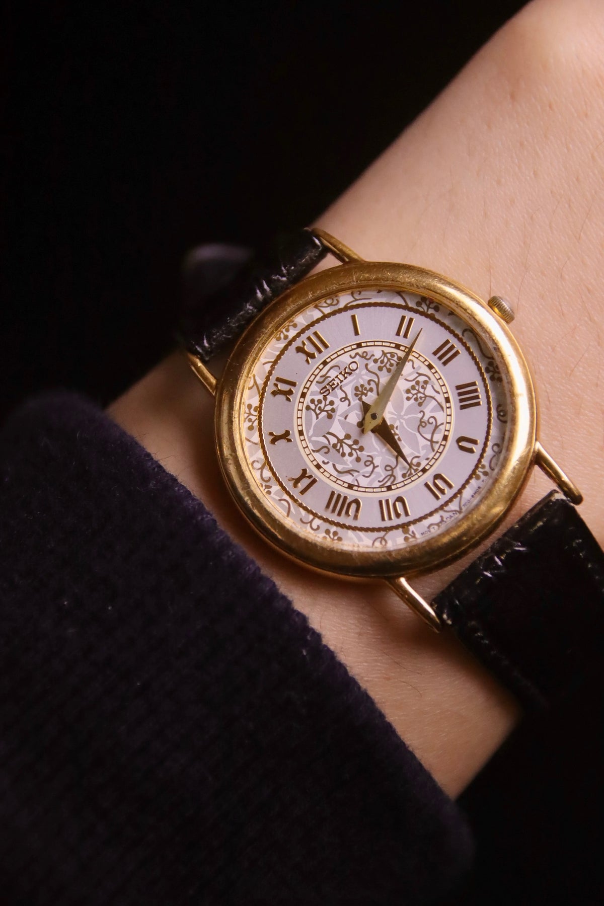 RARE Seiko Floral Dial Gold-Tone Quartz Vintage Watch 1N00-0D59 product image 9