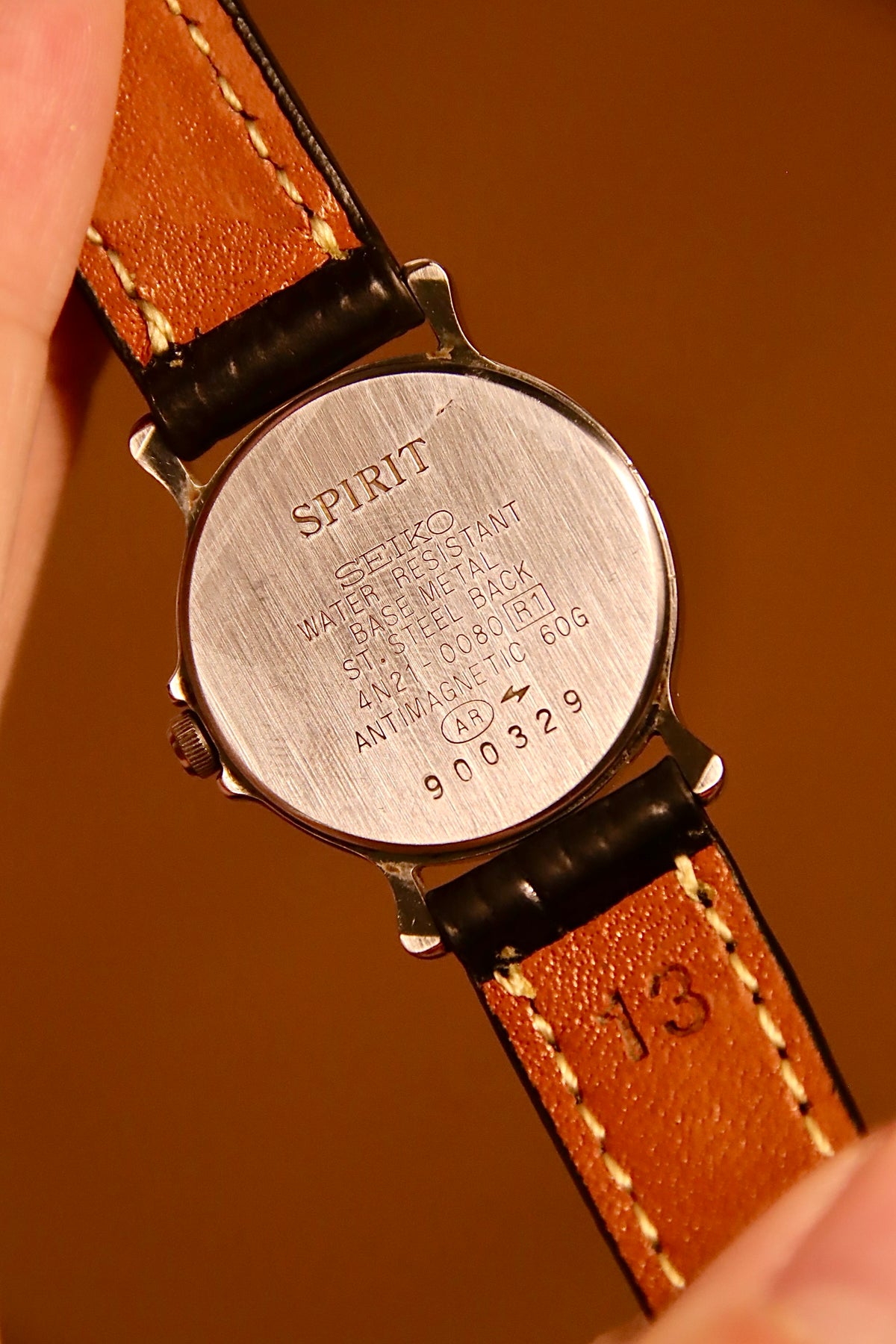 Seiko L’espoir 1F21-0B60 vintage ladies watch case detail product image 7