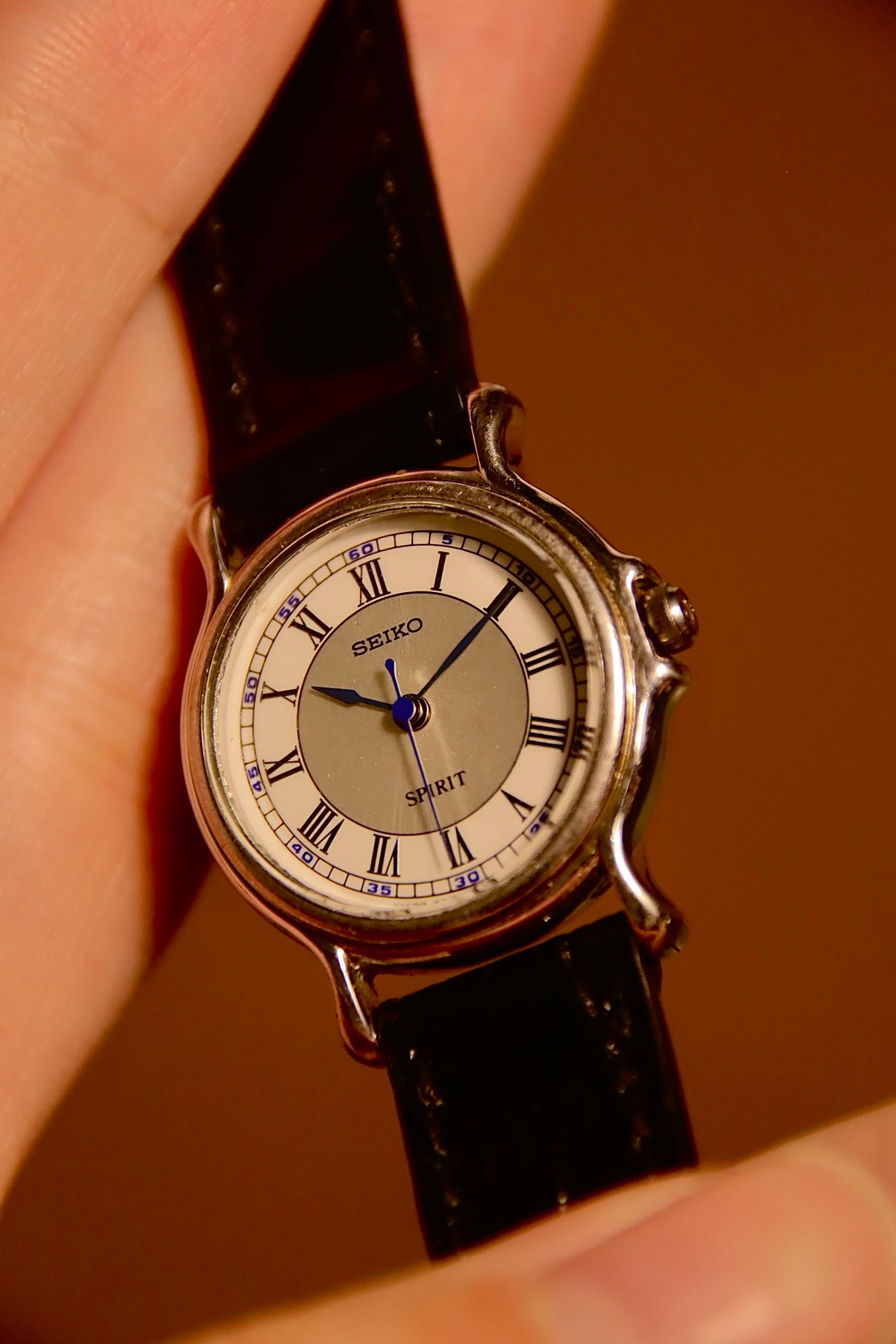 Seiko L’espoir 1F21-0B60 vintage gold-tone watch rear detail product image 8