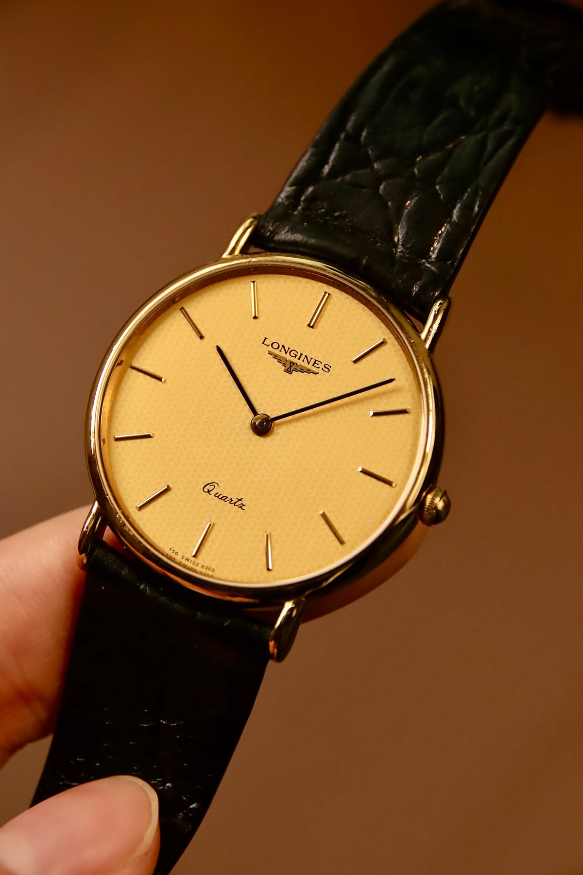 Longines Presence 6799-150 vintage quartz watch rear detail product image 10