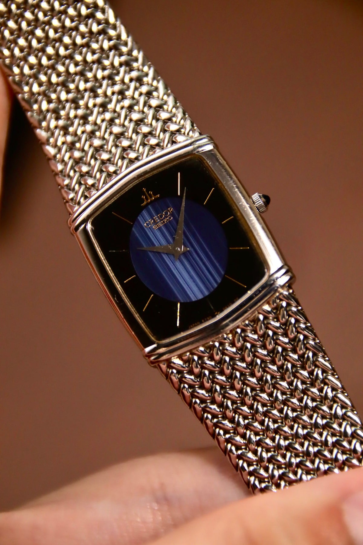 Seiko Credor 6730-5730 black and blue dial close-up product image 5