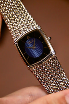 Seiko Credor 6730-5730 black and blue dial close-up thumbnail 5